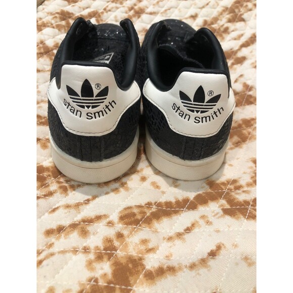 Adidas Women's Stan Smith Black Embossed Sneakers Size 5 - Picture 4 of 11